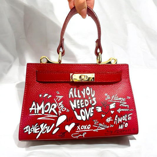E. « ALL YOU NEED IS LOVE » - petit model